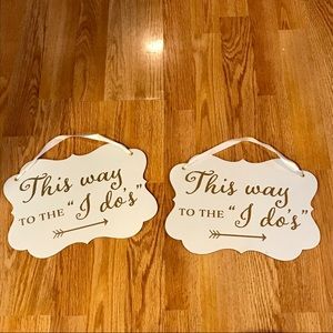 2 Wedding Signs.